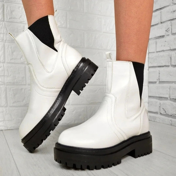 RAID | Brazen Chunky Sole Faux Leather Chelsea Biker Boots / Booties Siz… - Picture 2 of 7